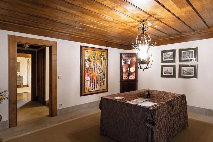 Room 28 of 154