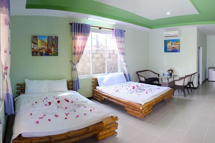 Room 2 of 42