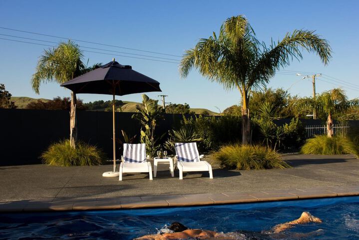 Hotel Pool