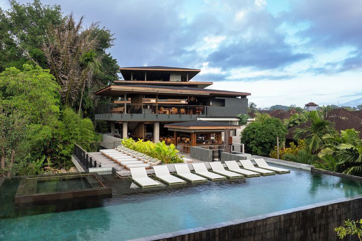 Pool 26 of 64
