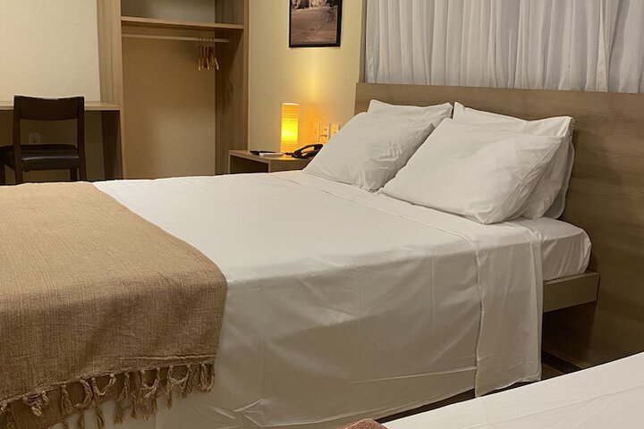 Room 27 of 37