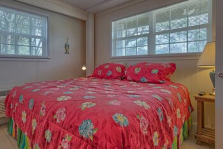 Room 70 of 75