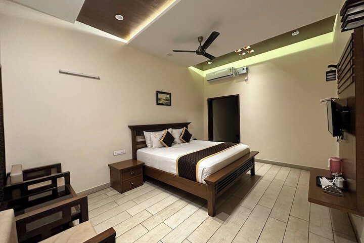 Room 3 of 71