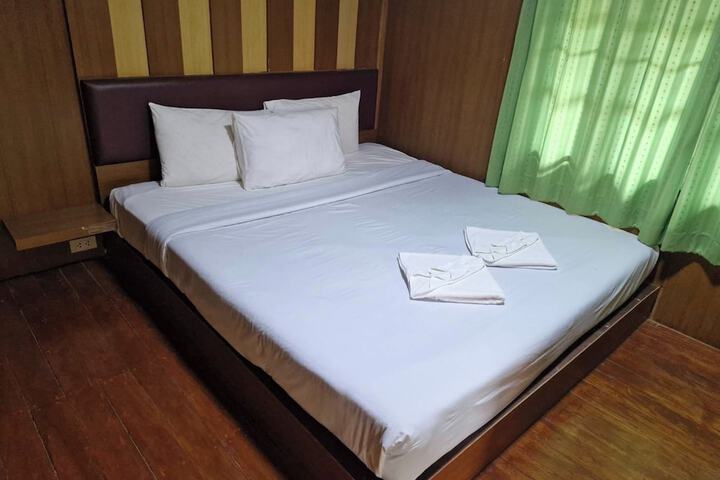 Room 35 of 125