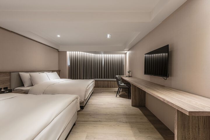 Room 14 of 145