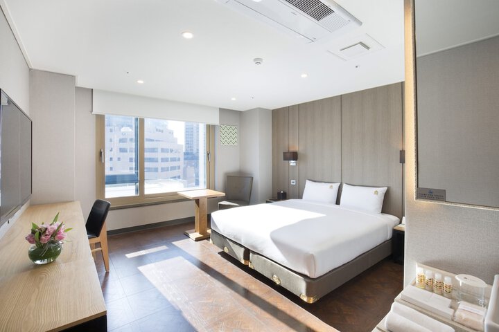 Room 13 of 47