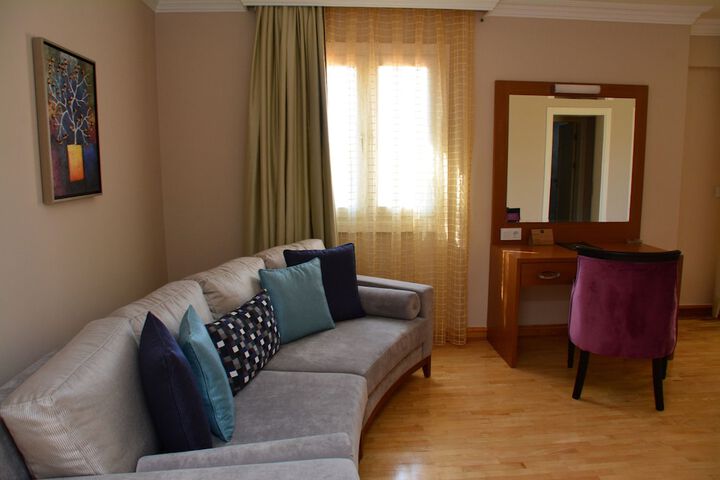 Room 10 of 135