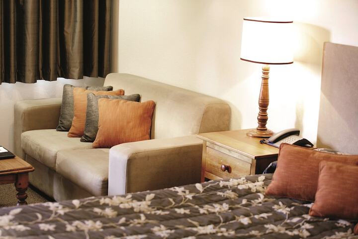 Room 2 of 32