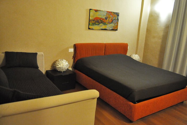 Room 8 of 17