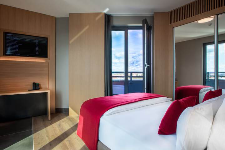 Room 18 of 46