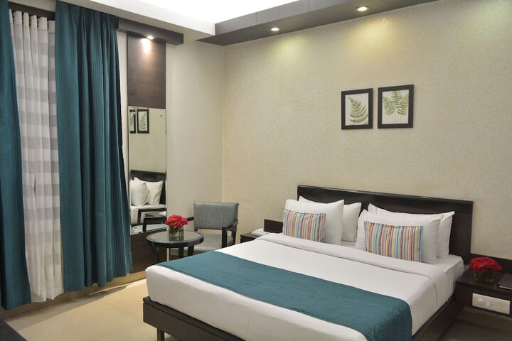 Room 14 of 29