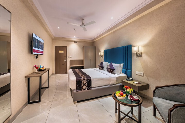 Room 5 of 20