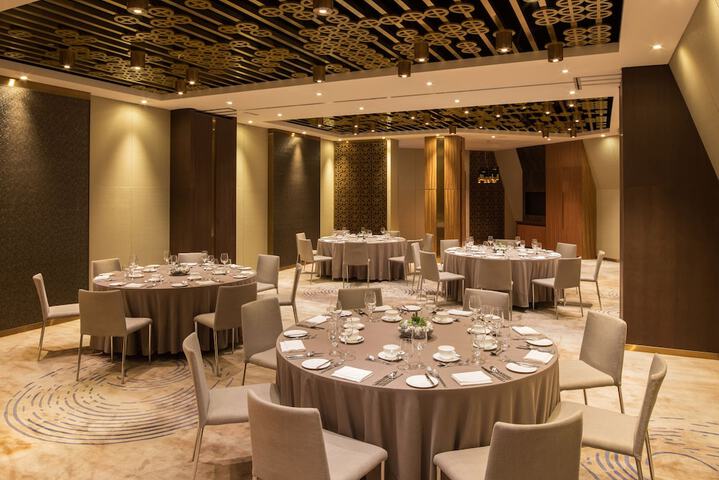 Ballroom/Hall 5 of 91
