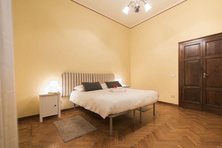 Room 11 of 38