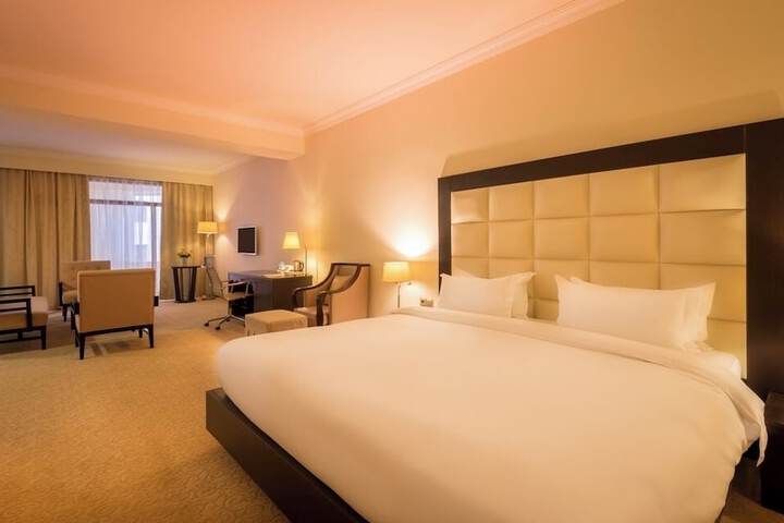 Room 35 of 71