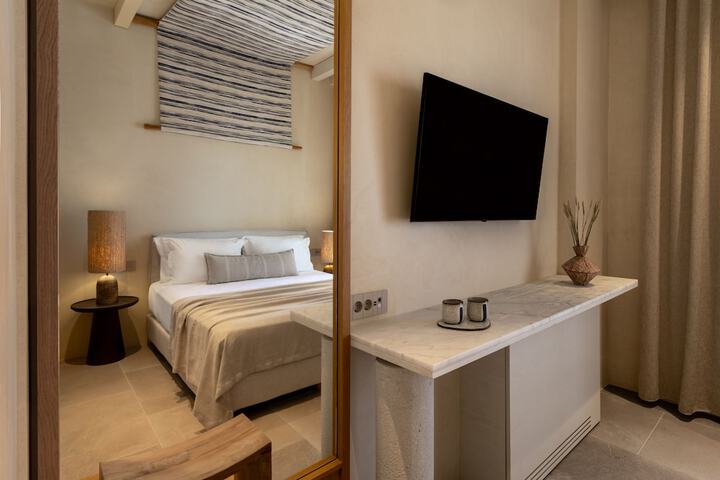 Room 8 of 61