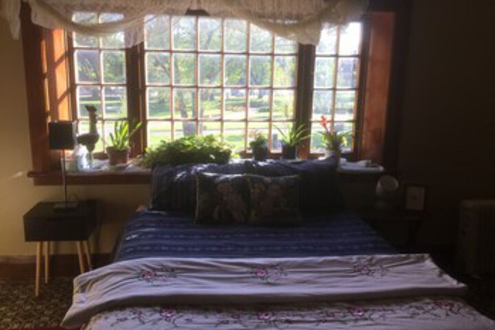 Room 29 of 180