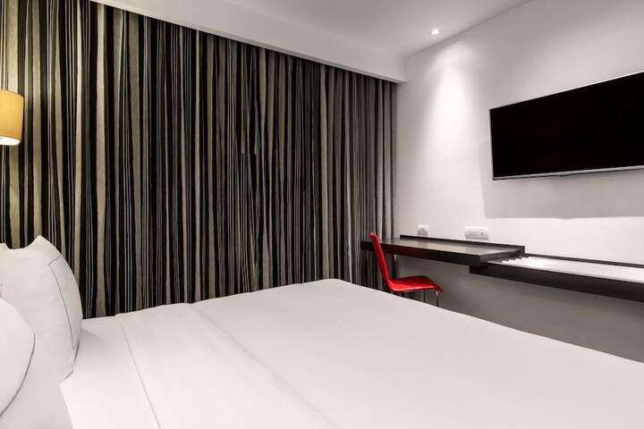 Room 15 of 115