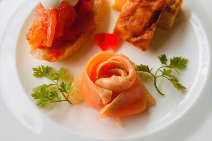 Dining 39 of 60