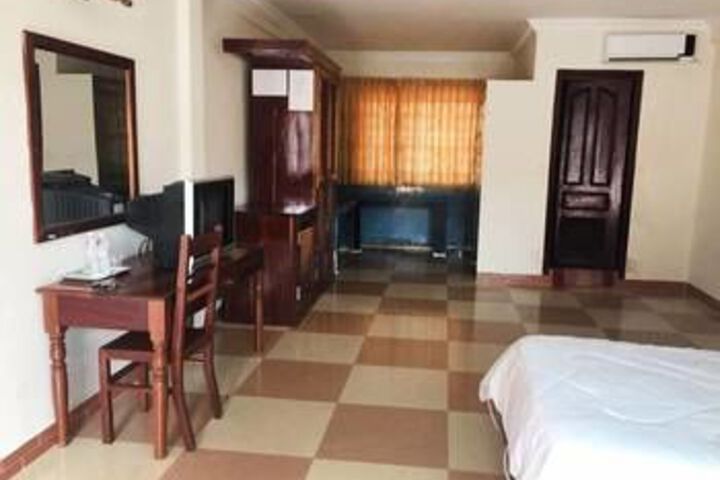 Room 18 of 22