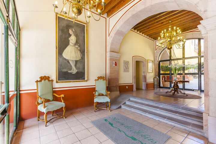 Hotel 5 of 67
