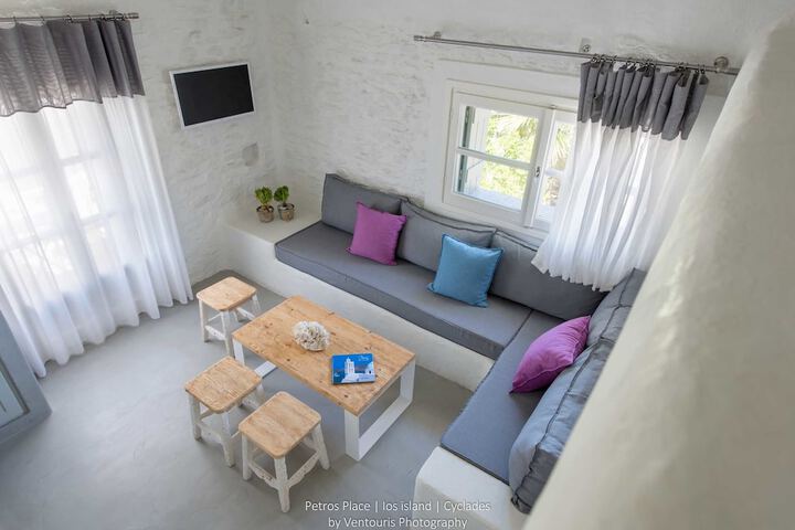 Room 45 of 142