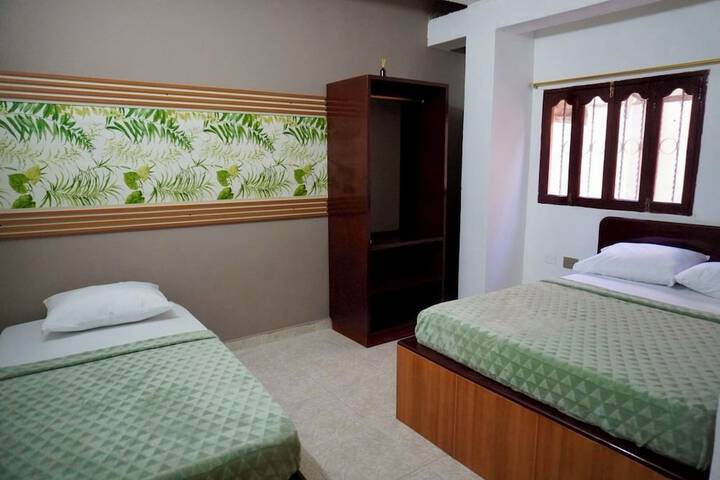 Room 4 of 13
