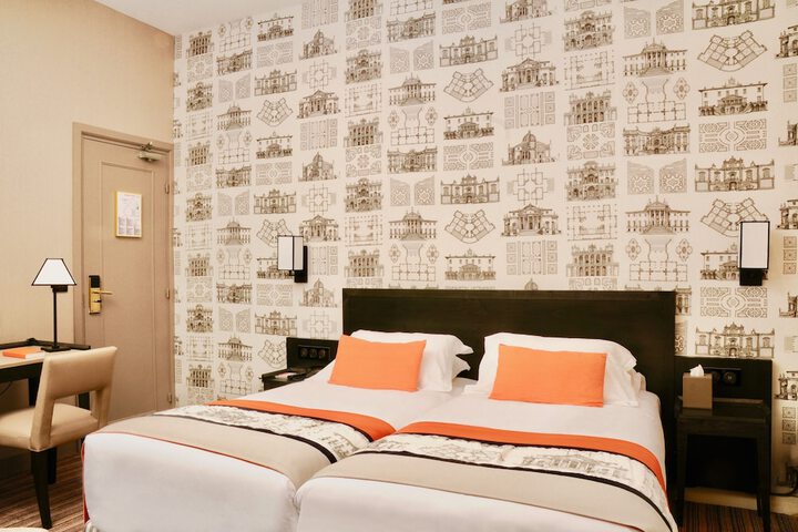 Room 9 of 101