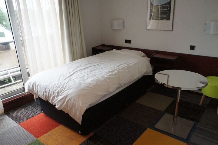 Room 13 of 60