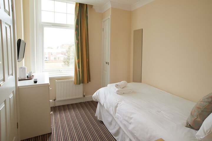Room 10 of 87
