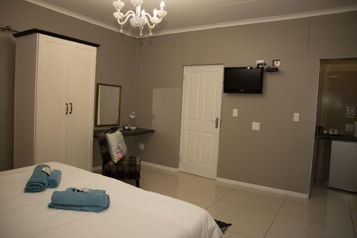 Room 11 of 49