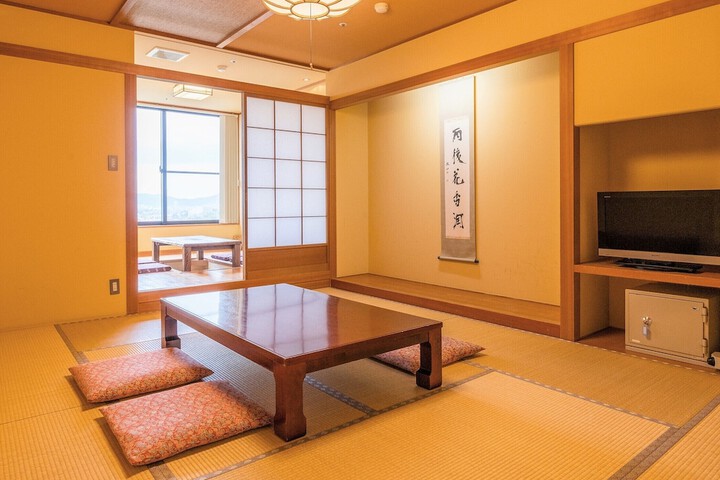 Room 20 of 170