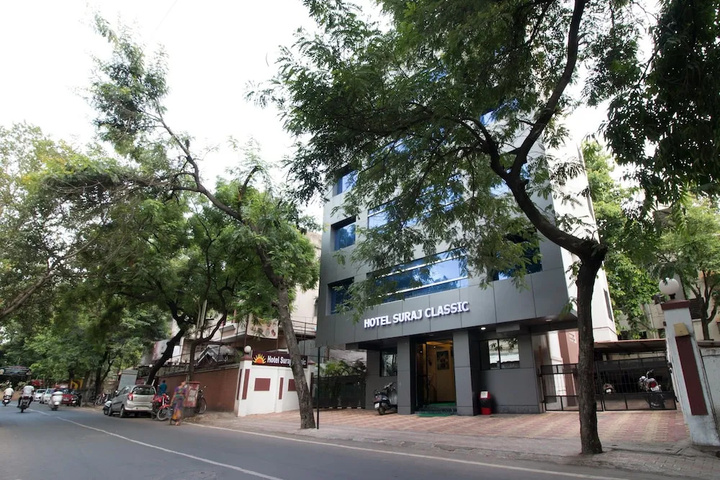 OYO 5250 Hotel Suraj Classic