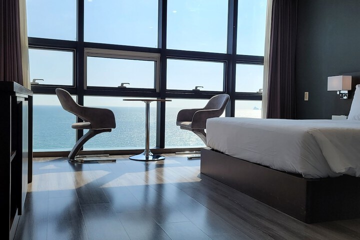 Room 47 of 66