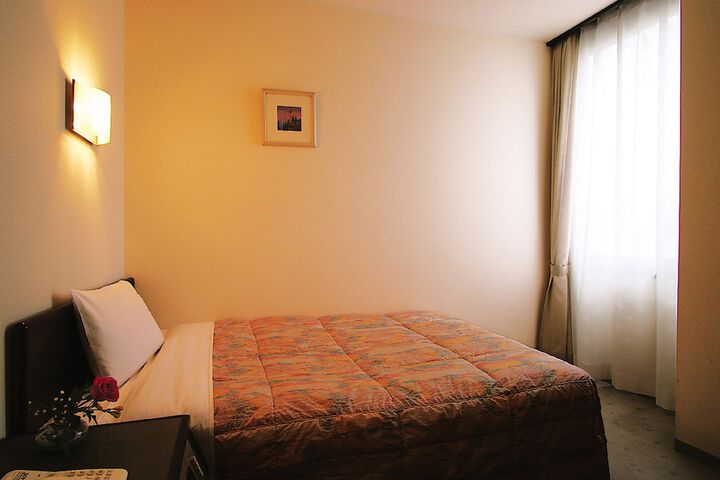 Room 5 of 34