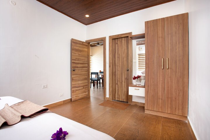 Room 6 of 67