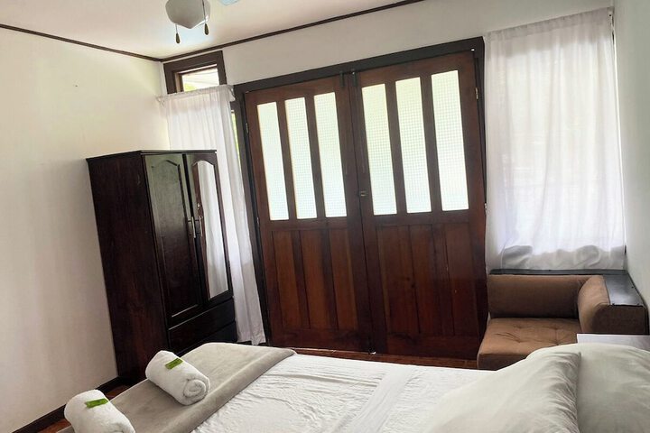 Room 6 of 17