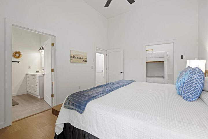 Room 46 of 201