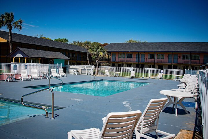 Pool 18 of 52