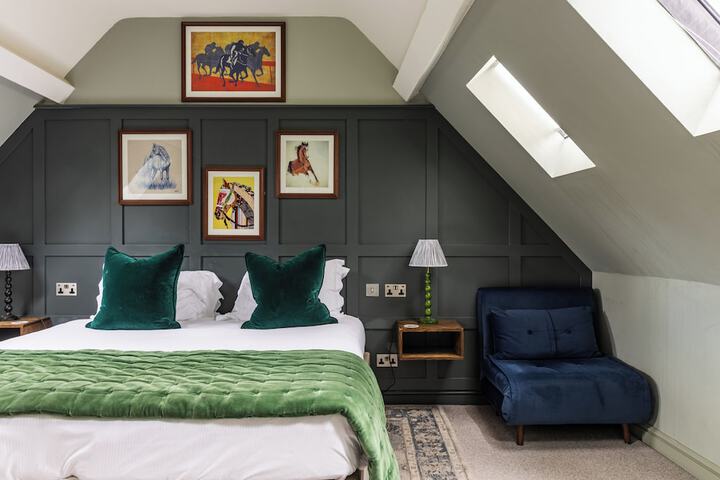 Room 25 of 51