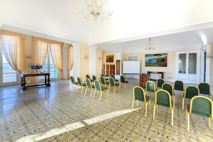 Ballroom/Hall 124 of 172