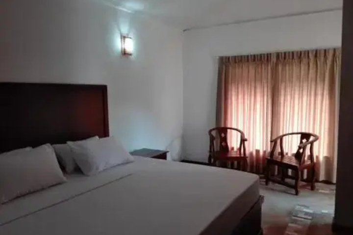 Room 3 of 11