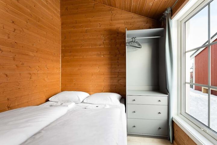 Room 19 of 204