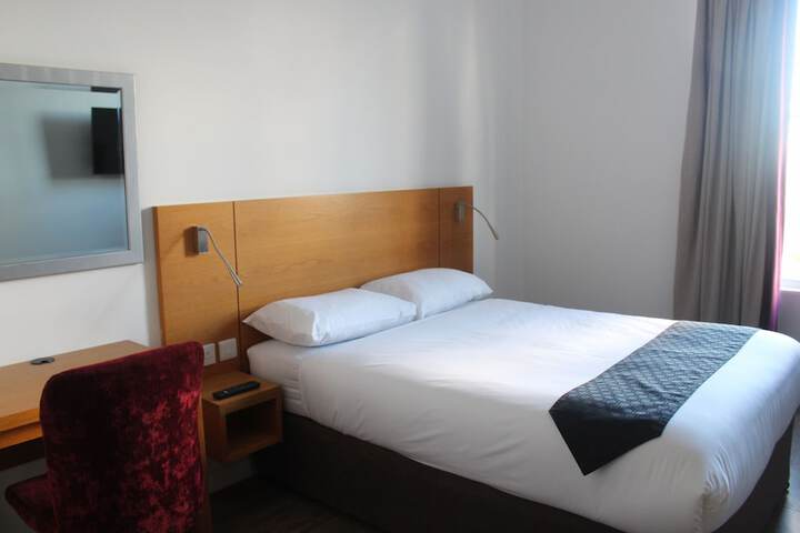 Room 5 of 78