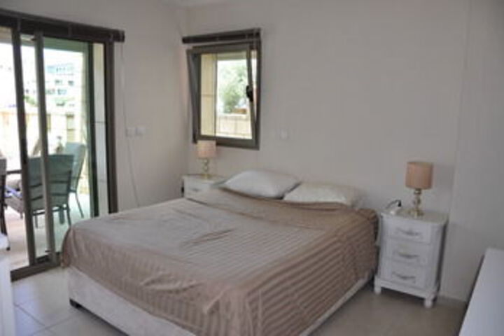 Room 8 of 40