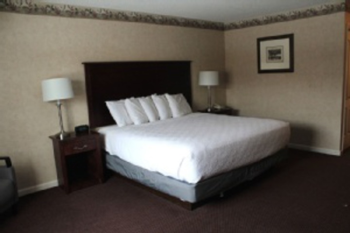 Room 80 of 168