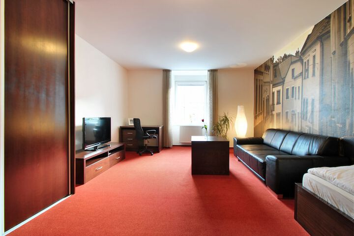 Room 41 of 60
