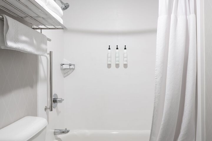 Room 18 of 32