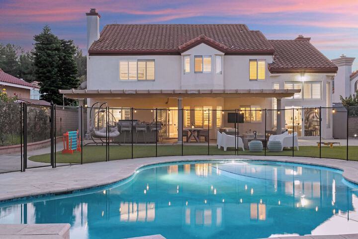 Luxury Pool Home w Theater Games & Mountain View