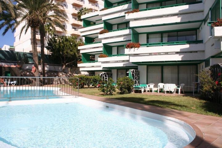 Pool Hotel